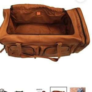Latico Leather Deluxe leather Travel Bag New with tags